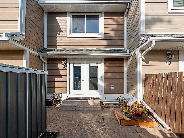 !updated 2 Bdrm Townhouse In Marlborough Park!