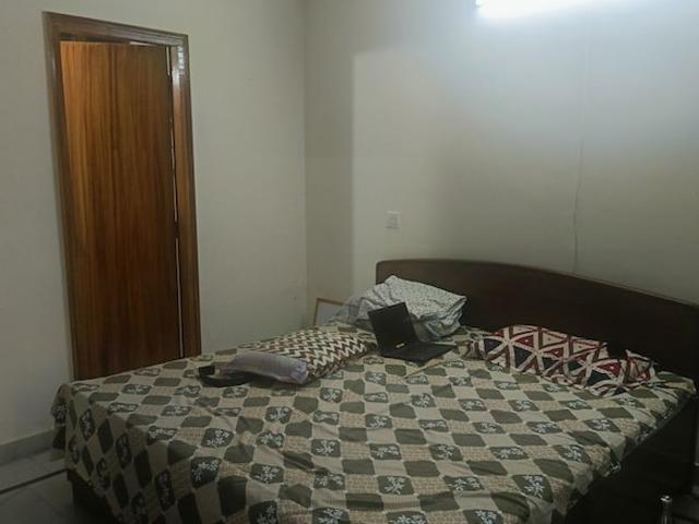 Uppal Southend 3 Bedroom 1300 Sq. Ft. Builder Floor in Sector 49 Gurgaon Listing ID: #10251