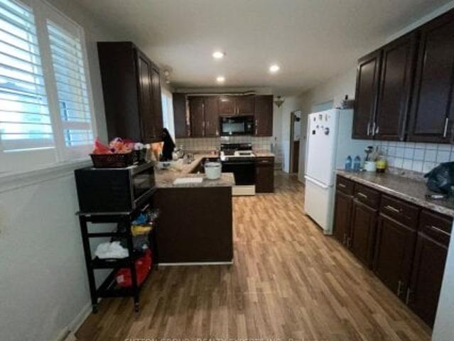 Upper 415 Mount Pleasant Road