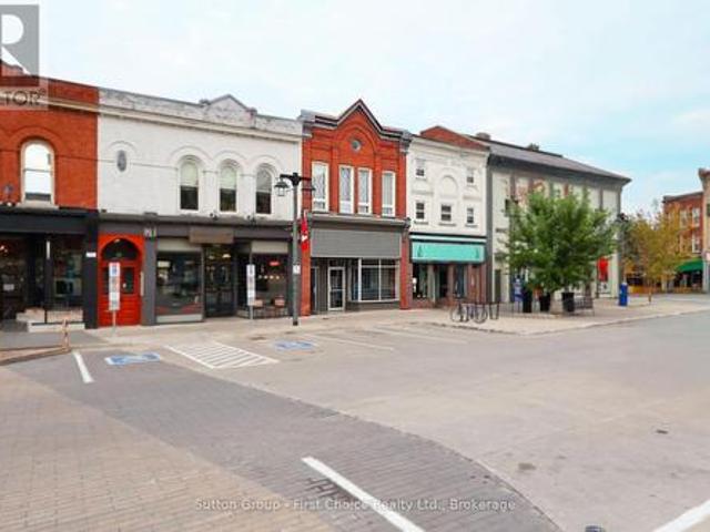 Upper 41 Market Place, Stratford, ON, N5A 1A4 lease for lease | Listing ID X13639 | Royal LePage