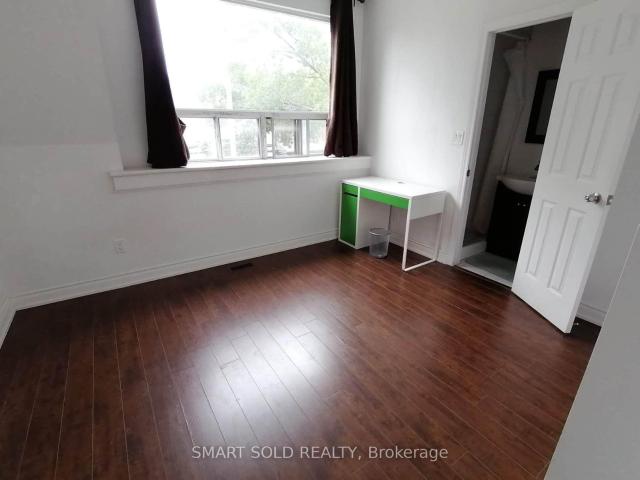Upper 66 Bellevue Avenue, Toronto | 3Beds/2Bath, Townhouse, $3,000/mo | Condos. Ca