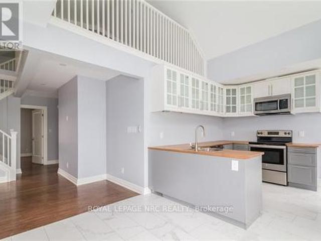 Upper 6 Clark Street, St. Catharines, ON, L2R 5G2 investment for lease | Listing ID X13592 | Royal LePage