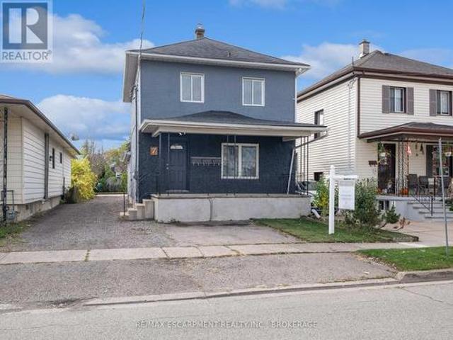 Upper 7 Maitland Street, Thorold Downtown, ON, L2V 3A4 house for lease | Listing ID X13537 | Royal LePage
