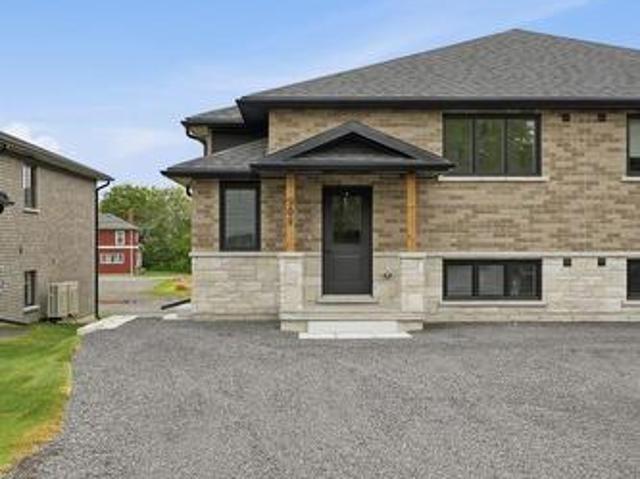 Upper 90B Lywood Street, Belleville Thurlow Ward, ON, K0K 1K0 investment for lease | Listing ID X13521 | Royal LePage