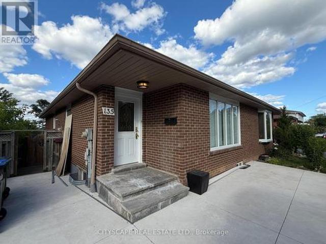 Upper 135 Bonham Boulevard, Mississauga, ON, L5M 1C8 house for lease | Listing ID W13462 | Royal LePage