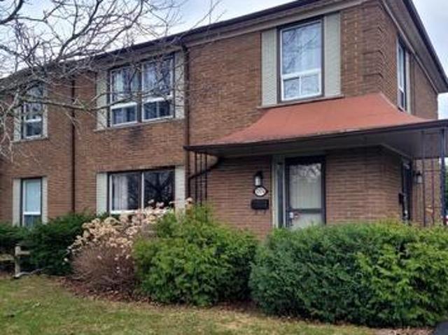 Upper 1374 Charles Drive, Burlington, ON, L7P 2C9 investment for lease | Listing ID W13044 | Royal LePage