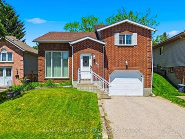 Upper 146 Bankside Drive N, Kitchener, ON, N2N 3E4 house for lease | Listing ID X13547 | Royal LePage