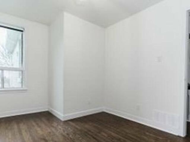 Upper 160 Gore Vale Ave Toronto 160 Gore Vale Avenue Toronto