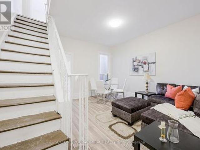 Upper 1934 Queen Street E, Toronto, ON, M4L 1H6 lease for lease | Listing ID E13568 | Royal LePage