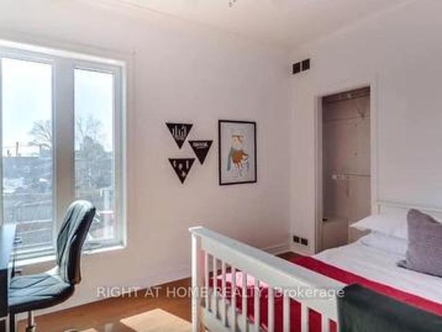 Upper 2083 Davenport Road, Toronto, ON, M6N 1C9 house for lease | Listing ID W13495 | Royal LePage