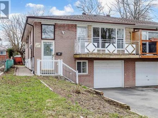 Upper 225 Pineway Boulevard, Toronto, ON, M2H 1B5 house for lease | Listing ID C13424 | Royal LePage