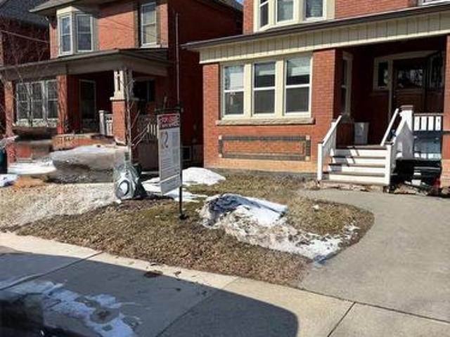 Upper 38 North Oval, Hamilton, ON, L8S 3Y6 house for lease | Listing ID X13101 | Royal LePage