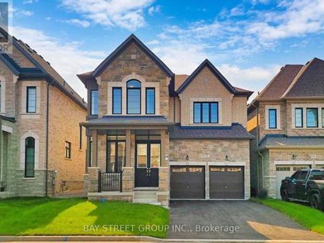 Upper Two Bedrooms 97 Halldorson Avenue, Aurora, ON, L4G 0C5 house for lease | Listing ID N13619 | Royal LePage