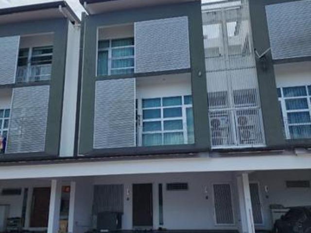 Upper unit of Lush Residence Gala area for Sale