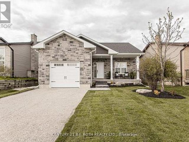 Lower Unit 56 Hickling Trail, Barrie, ON, L4M 5S7 house for lease | Listing ID S13138 | Royal LePage