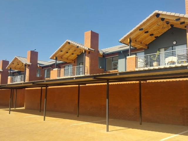 UPPER FLOOR 2 BEDROOM UNIT WITH BALCONY NOW AVAILABLE TO RENT IN OLYMPUS