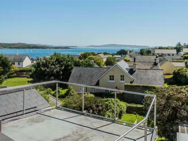 Upper Main Street, Schull, West Cork, P81 WR61