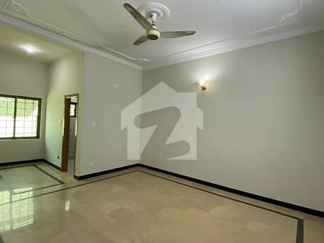 Upper Portion Of 14 Marla Available In I 8/4