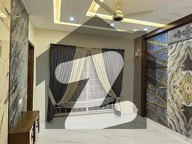 Upper Portion Of 10 Marla House Available For Rent In Bahria Town Lahore