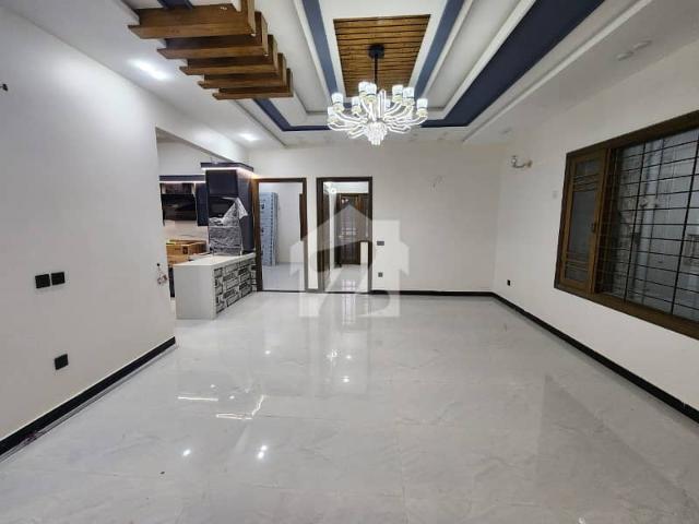 Upper Portion Of 225 Square Yards Is Available For sale