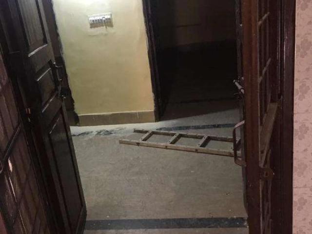 Upper Portion Available For Rent Female Bachelor Can Contact Lahore Wahdat Road ID 69175