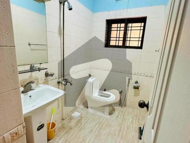 Upper portion available for rent Main double road 50x90 sector G11 Islamabad G 11