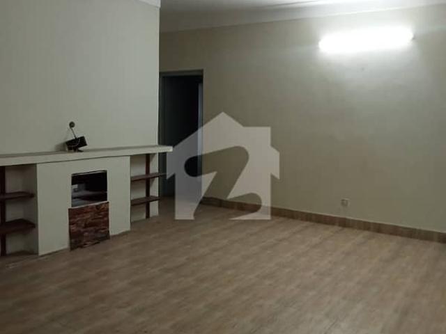 Upper Portion For Rent At The Prime Location In Saint John Park