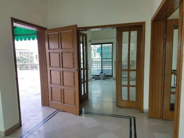 Upper portion for rent in dha lahore id 38270