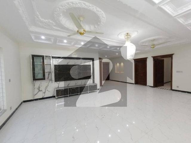 Upper Portion For Rent In G15 Size 1 Kanal Water Gas Electricity All Facilities Near To Markaz Masjid Park Best Location More Five Options Available