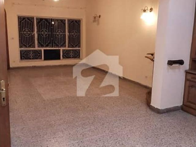 Upper Portion For Rent In I 8/3