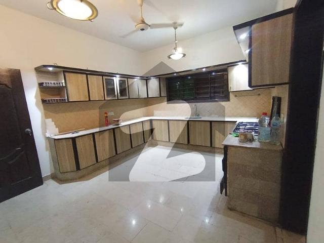 Upper portion for rent