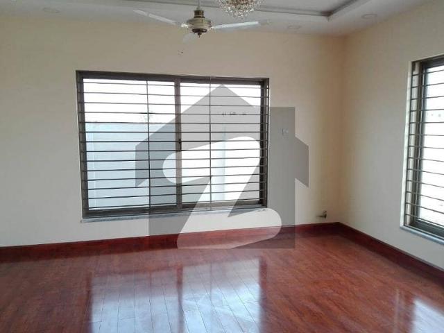 Upper Portion Sized 7 Marla Available In G 13