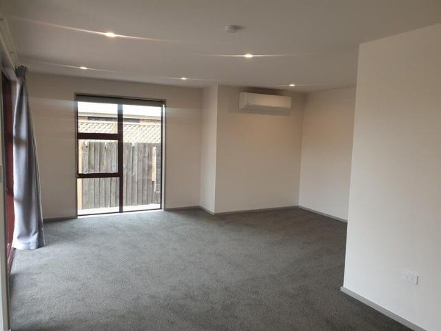 UPPER RICCARTON – 5 BEDROOM, 5 BATHROOM