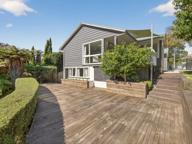 upper riccarton, 6+ bedrooms