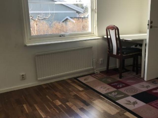 Upplands Väsby 1rok tillsv 7.475kr/mån 25 m² 7 475 kr