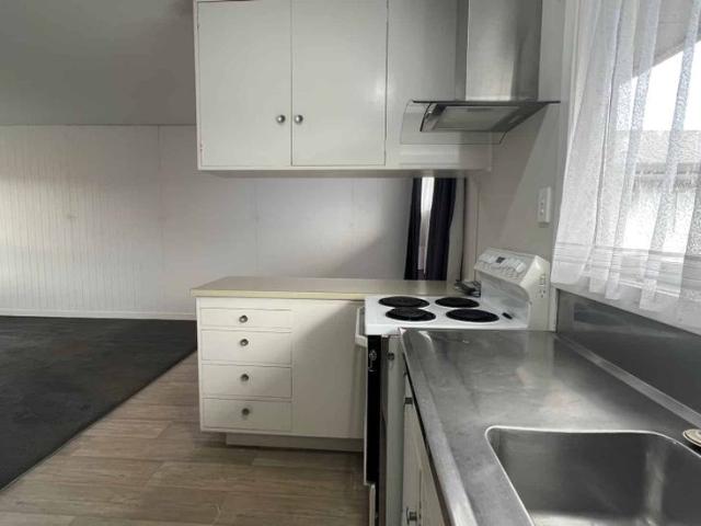 Upstairs Unit in Prime Location