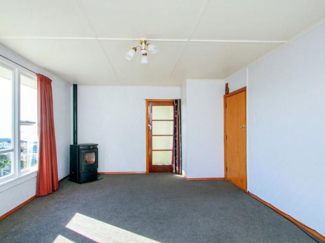 UPSTAIRS UNIT WITH VIEWS