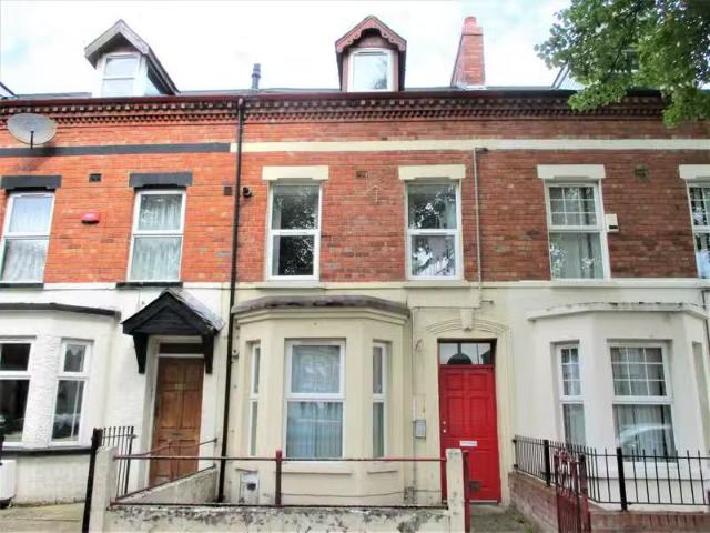 Upstairs Apartment, 16c Rugby Avenue