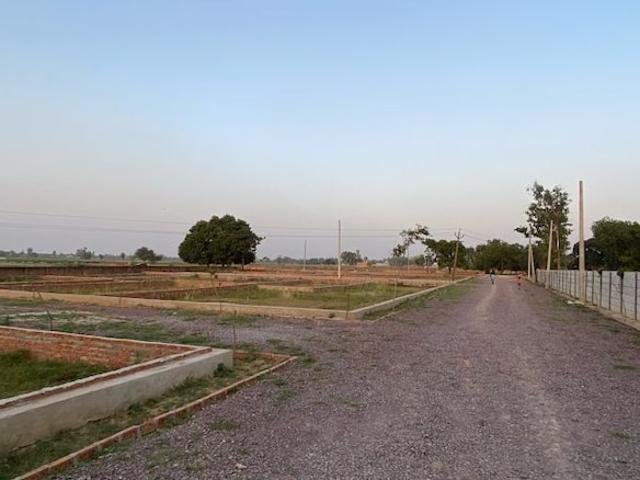 Upsidc Site B, Surajpur 1818 Sq. Ft. Plot in Upsidc Site B Greater Noida Listing ID: #10242