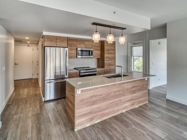 UPTEN Apartment 201 10th Ave SE 1+DEN [object Promise] for Rent