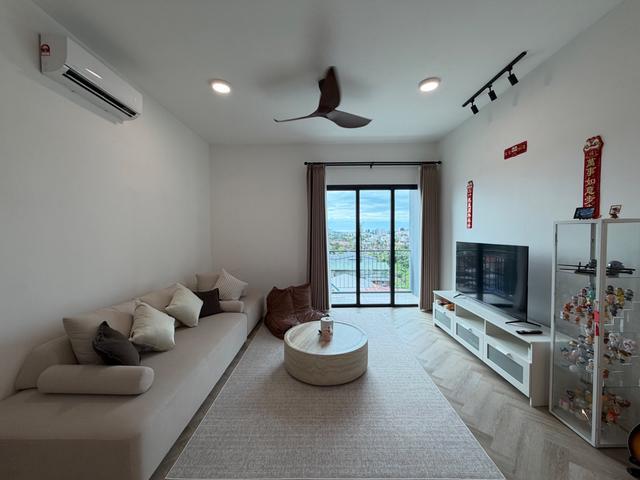Upton Residence for Sale