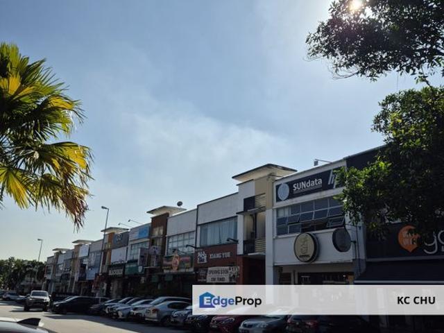 UPTOWN AVENUE @ SEREMBAN 2