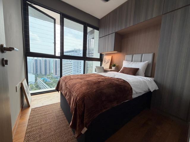 Uptown @ Farrer Condominium Room Rental, $1,880, 1 Bed 1 Bath 100 sqft $18.80 psf