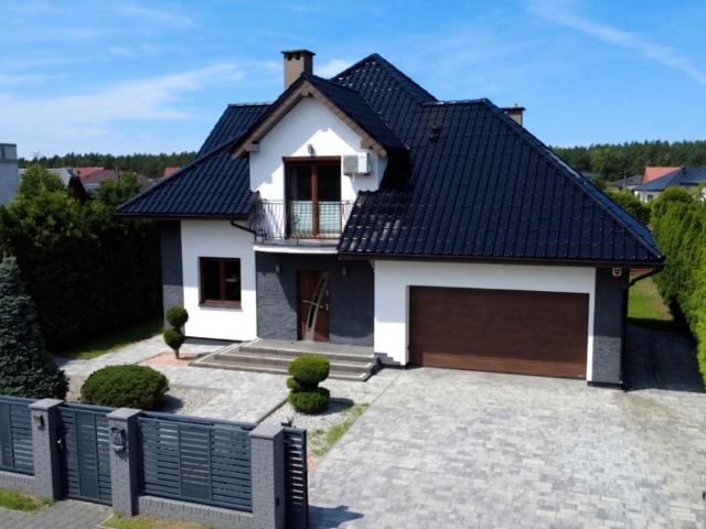 Urocza 173 m², Ciele