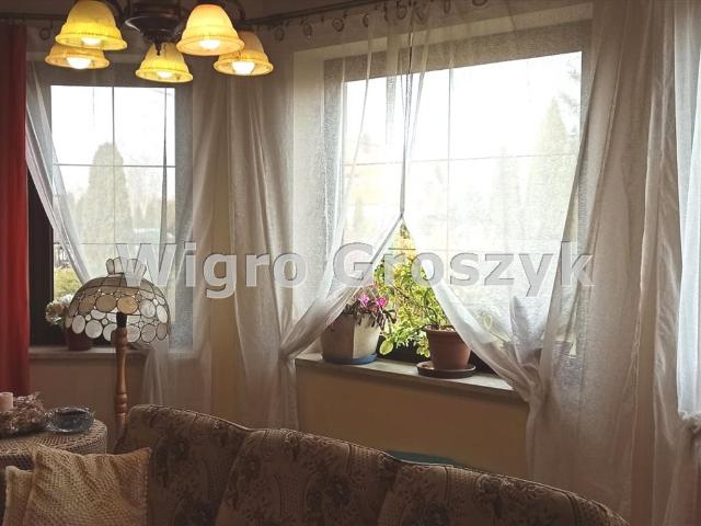 Uroczy dom 133 m² z kominkiem, garażem i dużą działką