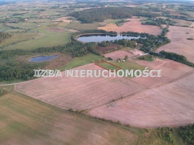 Urokliwa działka 3000 m² z warunkami zabudowy nad jeziorem