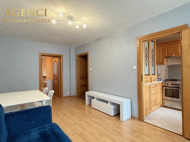 2 pokojowe mieszkanie w zabytkowej kamienicy balkon