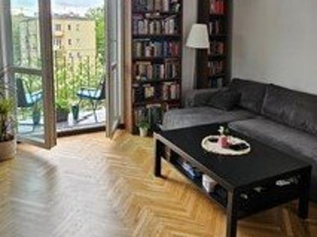 Urokliwe 2 pokojowe mieszkanie z balkonem na Ochocie