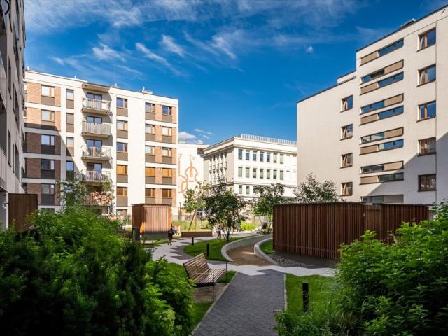 Urokliwe 3 pokojowe mieszkanie z tarasem i ogrodem polecam!