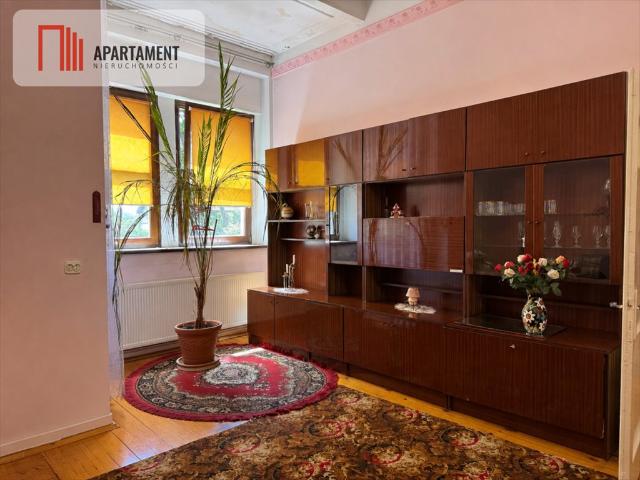 Zapraszam do obejrzenia 78 m² mieszkania z ogrodem w zabytkowej kamienicy